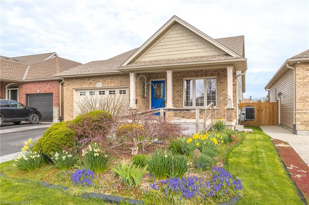 Photo 2 of 11 Corbin Street, St. Catharines, Oakdale — HOMEH