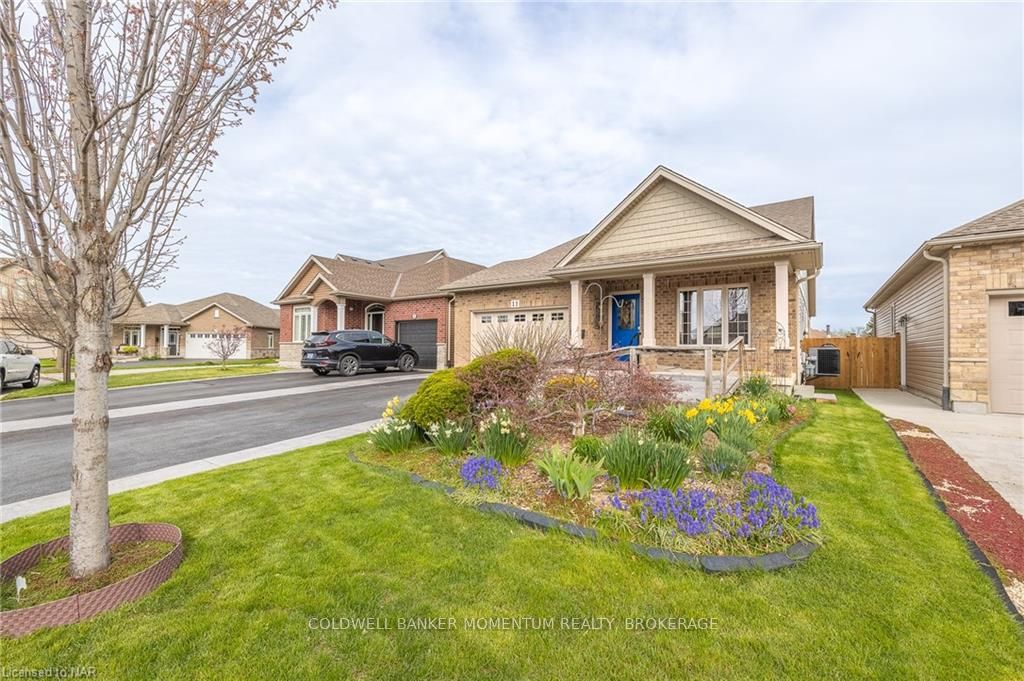 Photo 3 of 11 Corbin Street, St. Catharines, Oakdale — HOMEH
