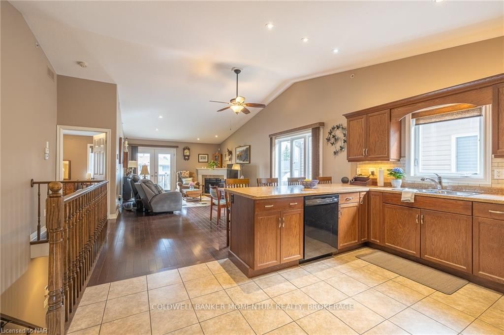 Photo 11 of 11 Corbin Street, St. Catharines, Oakdale — HOMEH