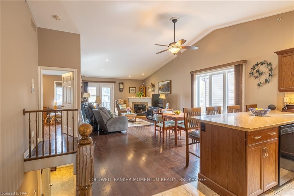 Photo 12 of 11 Corbin Street, St. Catharines, Oakdale — HOMEH