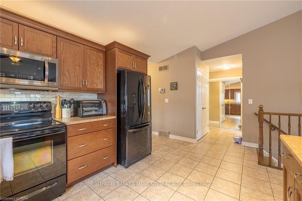 Photo 14 of 11 Corbin Street, St. Catharines, Oakdale — HOMEH
