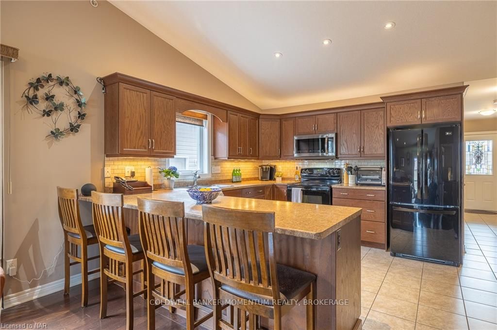 Photo 16 of 11 Corbin Street, St. Catharines, Oakdale — HOMEH