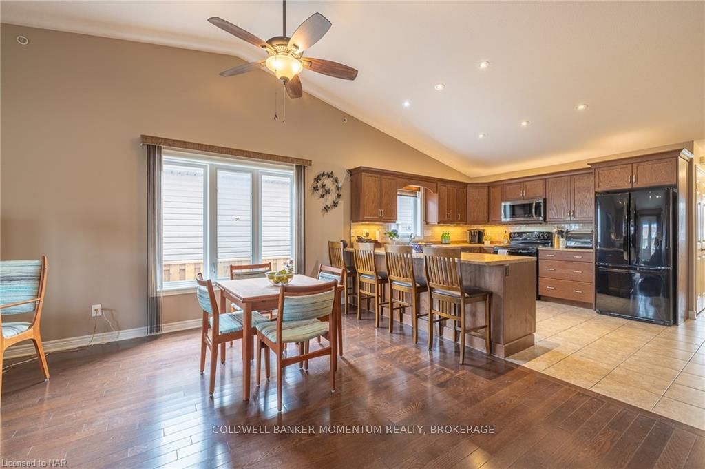 Photo 19 of 11 Corbin Street, St. Catharines, Oakdale — HOMEH
