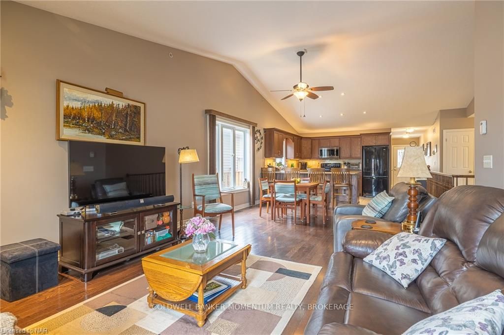 Photo 22 of 11 Corbin Street, St. Catharines, Oakdale — HOMEH