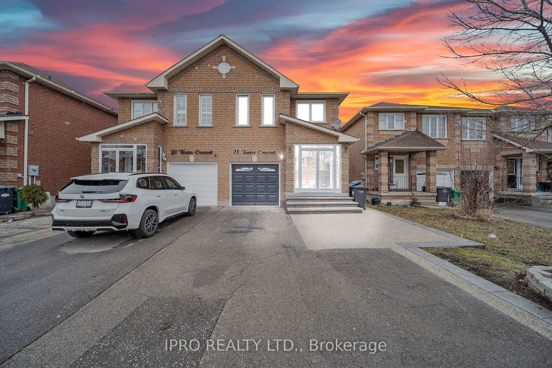 Photo 1 of 18 Tessler Crescent, Brampton, Brampton West — HOMEH