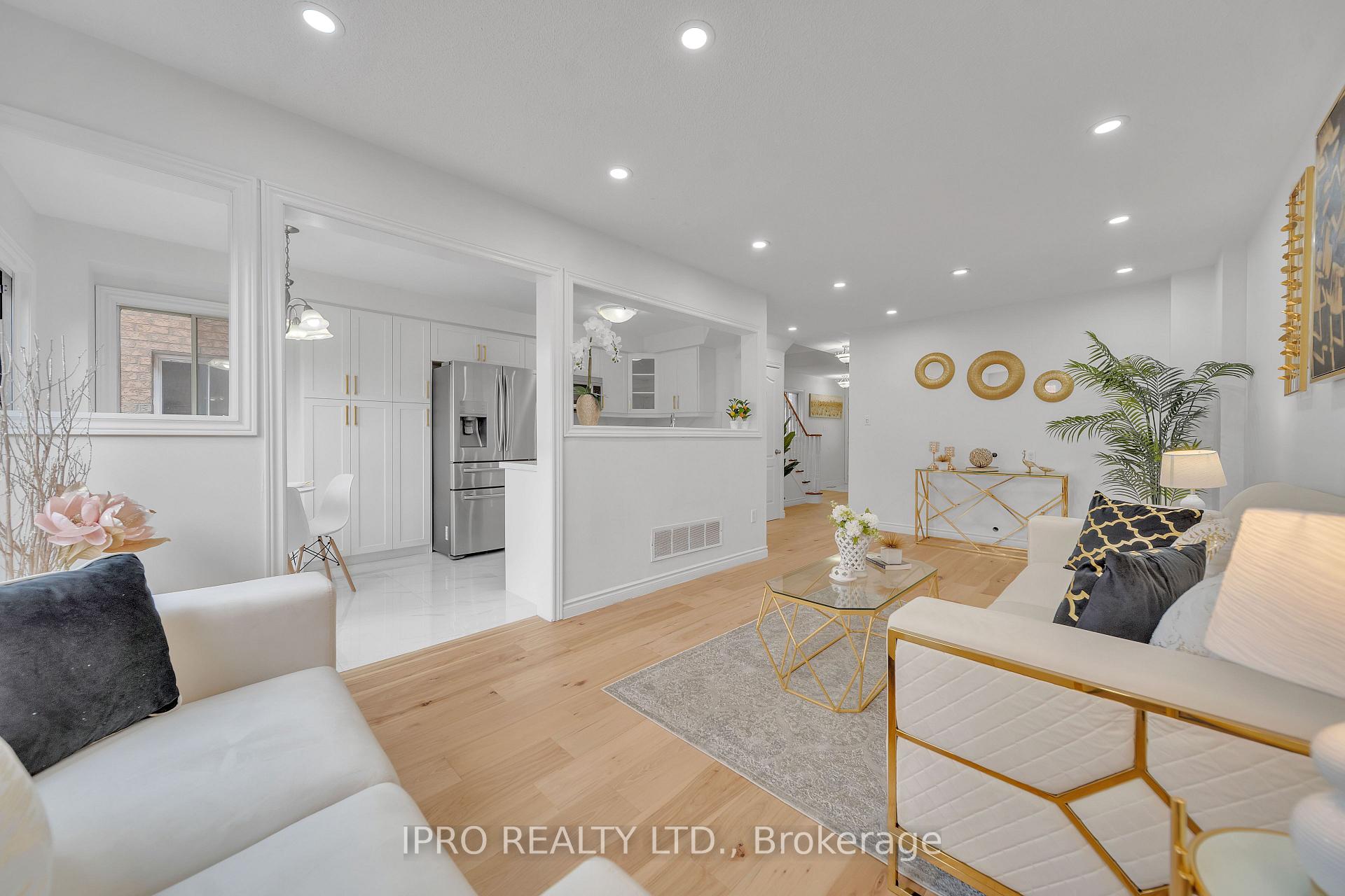 Photo 34 of 18 Tessler Crescent, Brampton, Brampton West — HOMEH