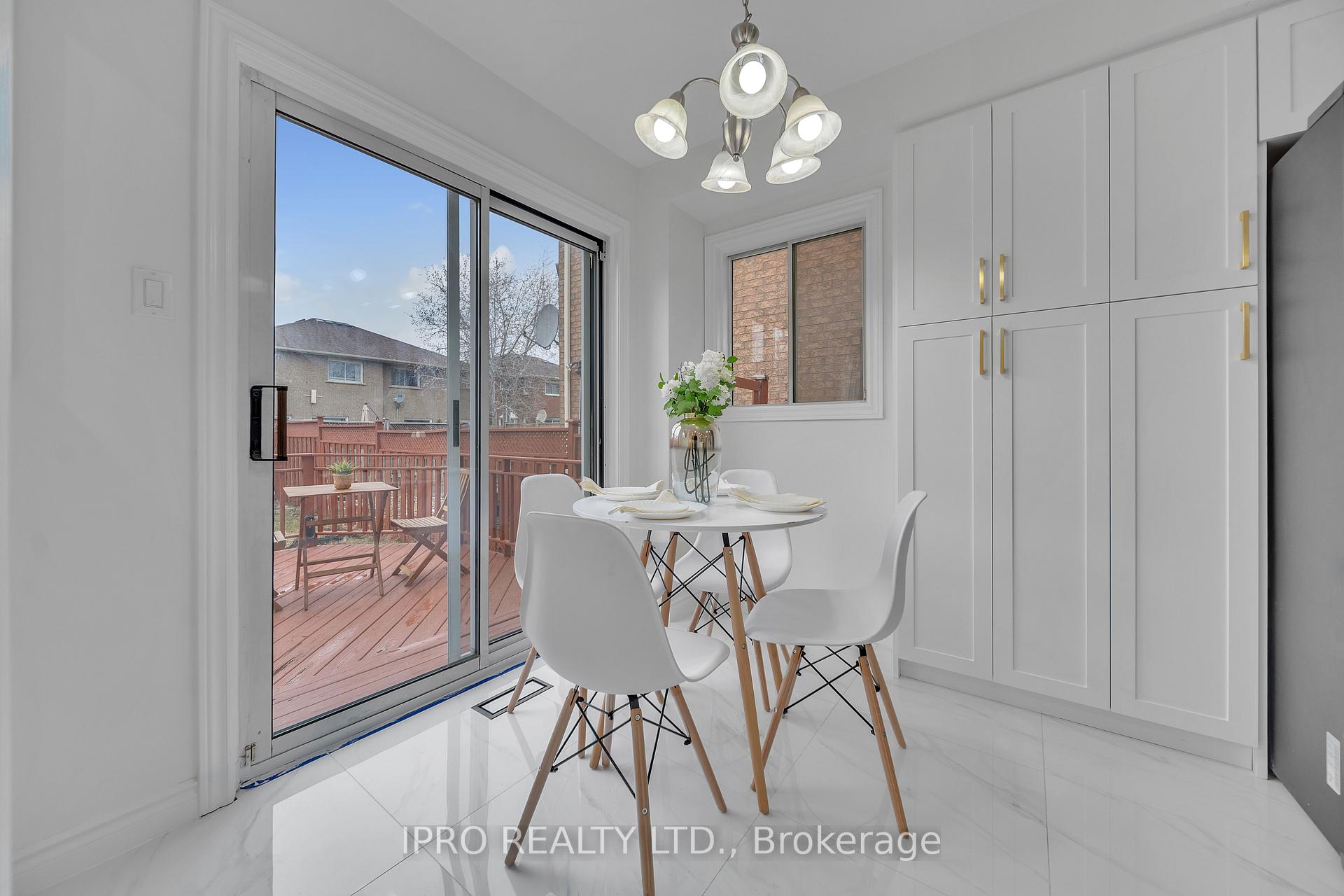 Photo 36 of 18 Tessler Crescent, Brampton, Brampton West — HOMEH