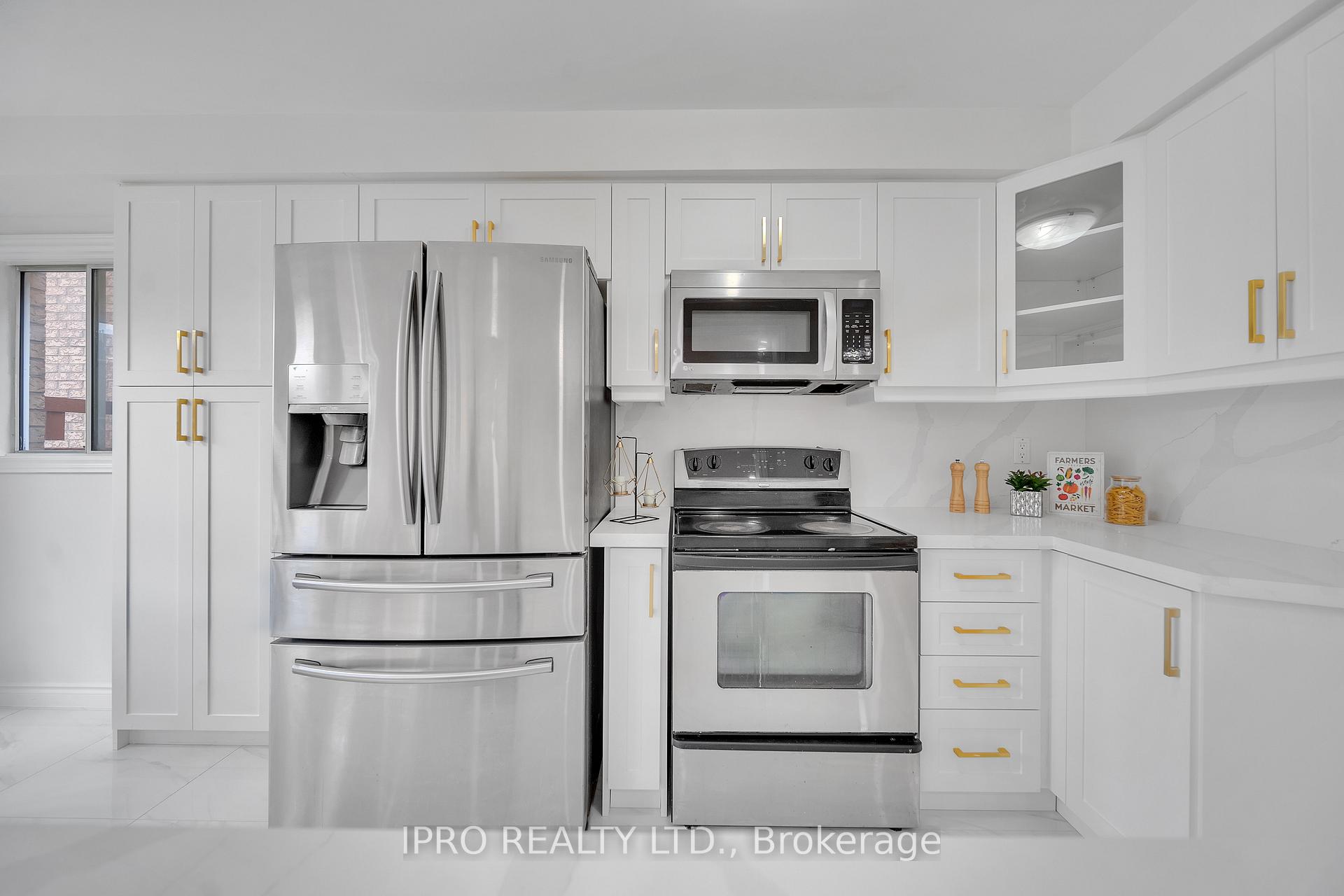 Photo 35 of 18 Tessler Crescent, Brampton, Brampton West — HOMEH