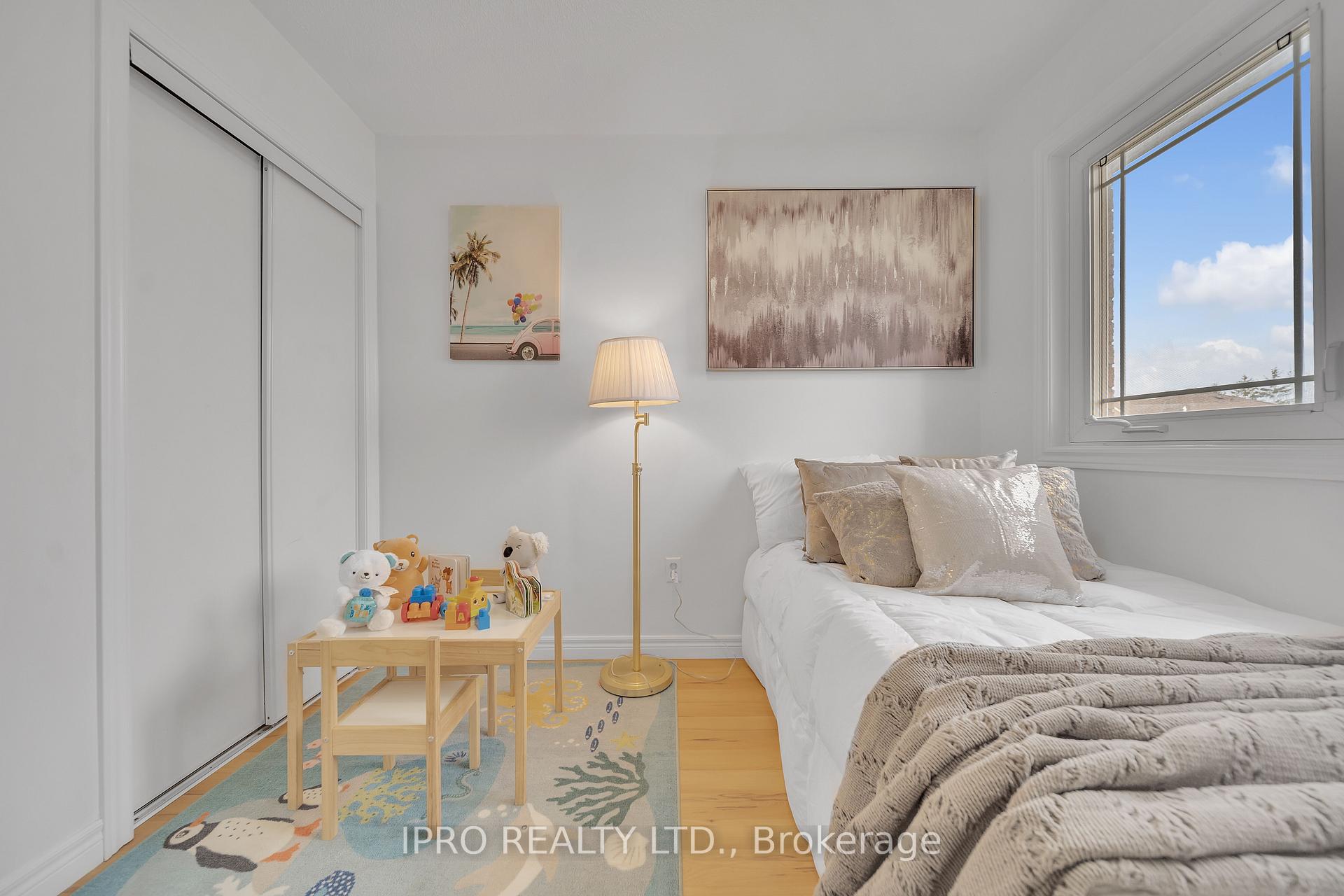 Photo 18 of 18 Tessler Crescent, Brampton, Brampton West — HOMEH