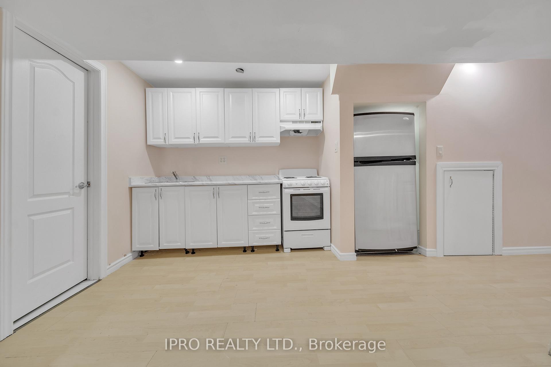 Photo 38 of 18 Tessler Crescent, Brampton, Brampton West — HOMEH