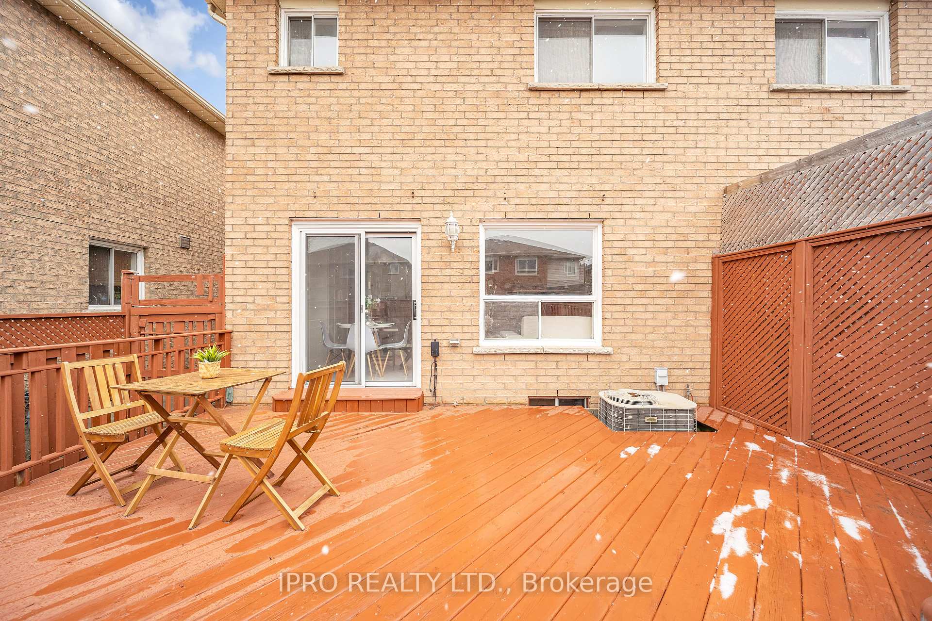 Photo 27 of 18 Tessler Crescent, Brampton, Brampton West — HOMEH