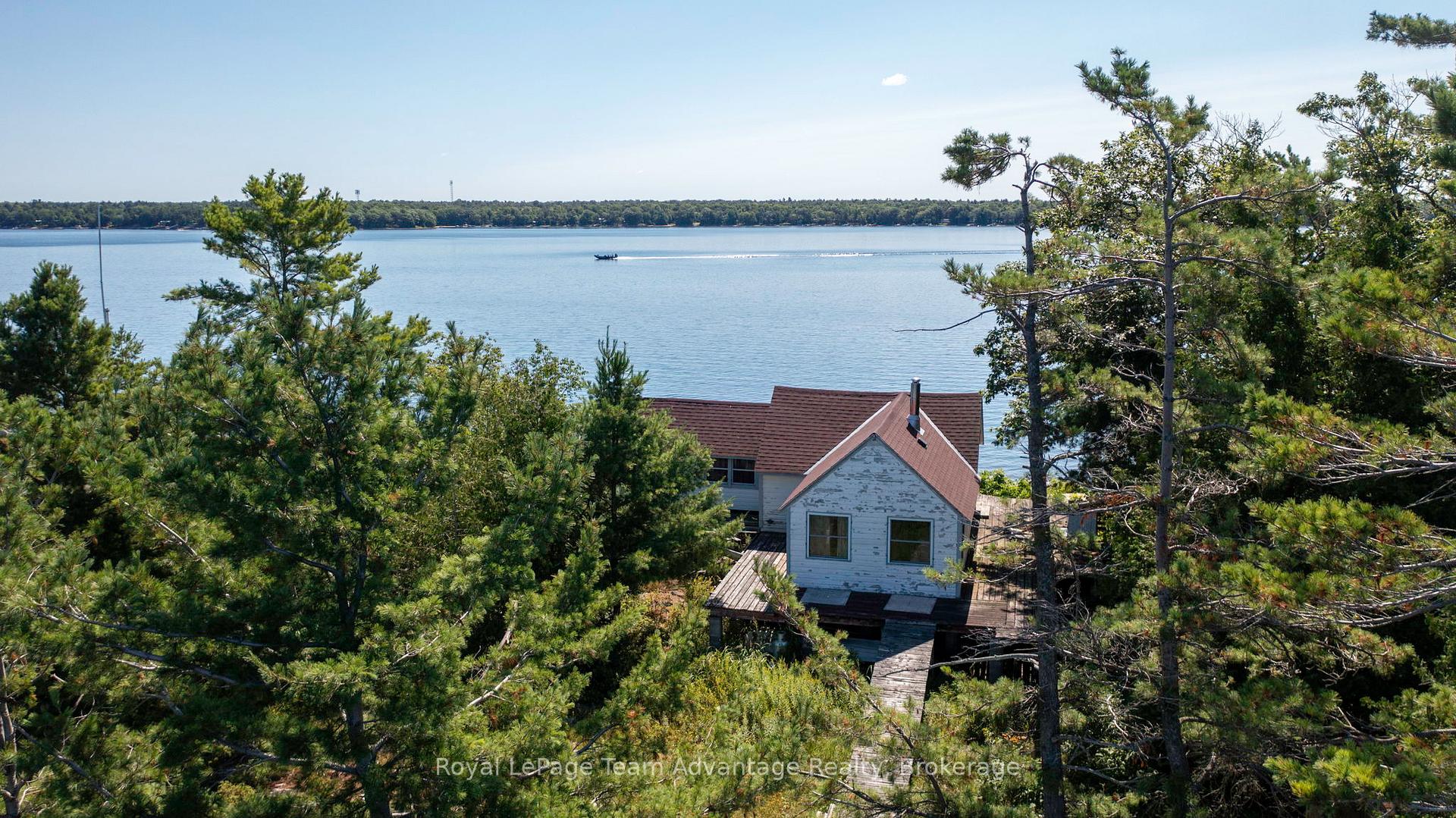 Photo 7 of 3 Island 57C, Carling — HOMEH