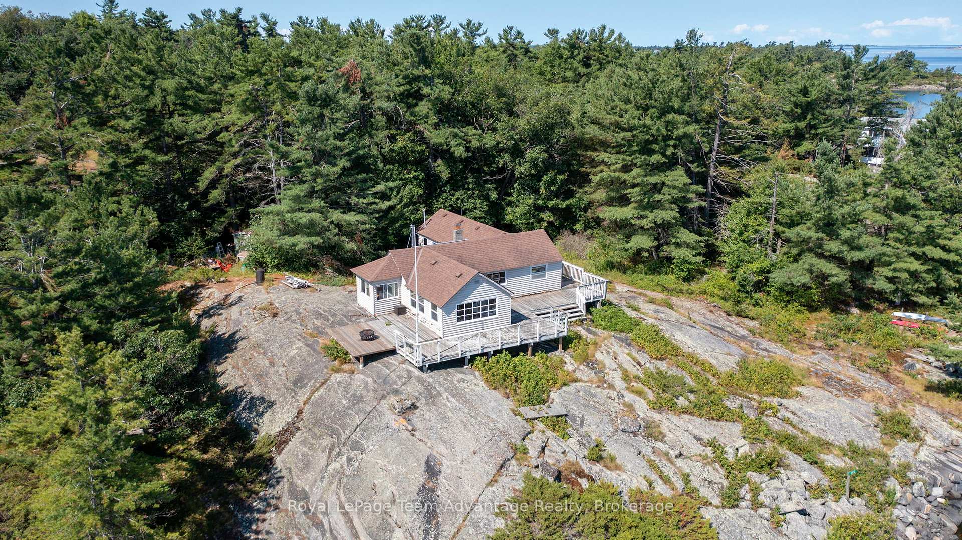 Photo 8 of 3 Island 57C, Carling — HOMEH