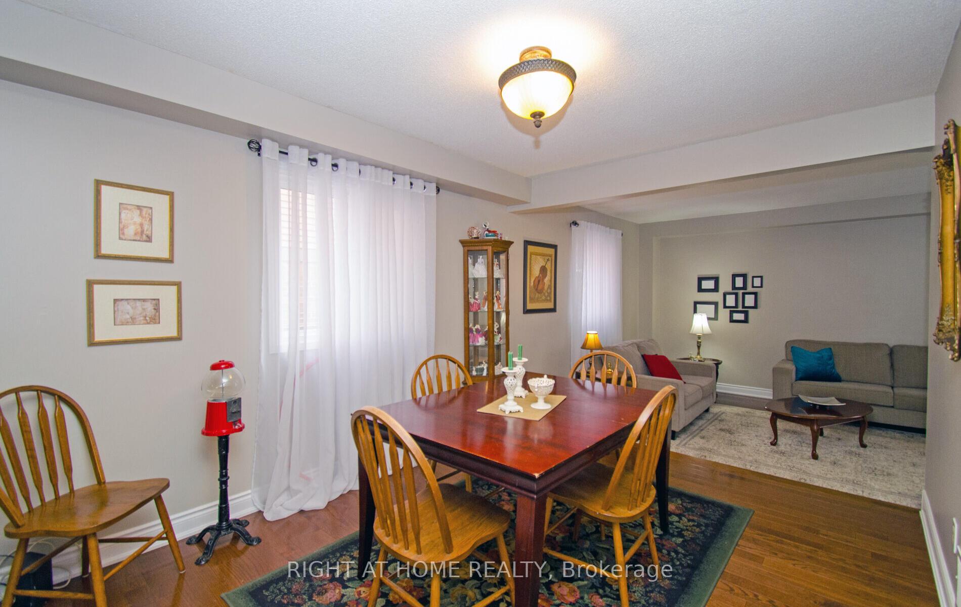 Photo 13 of 54 Ferguson Place, Brampton, Fletcher's West — HOMEH