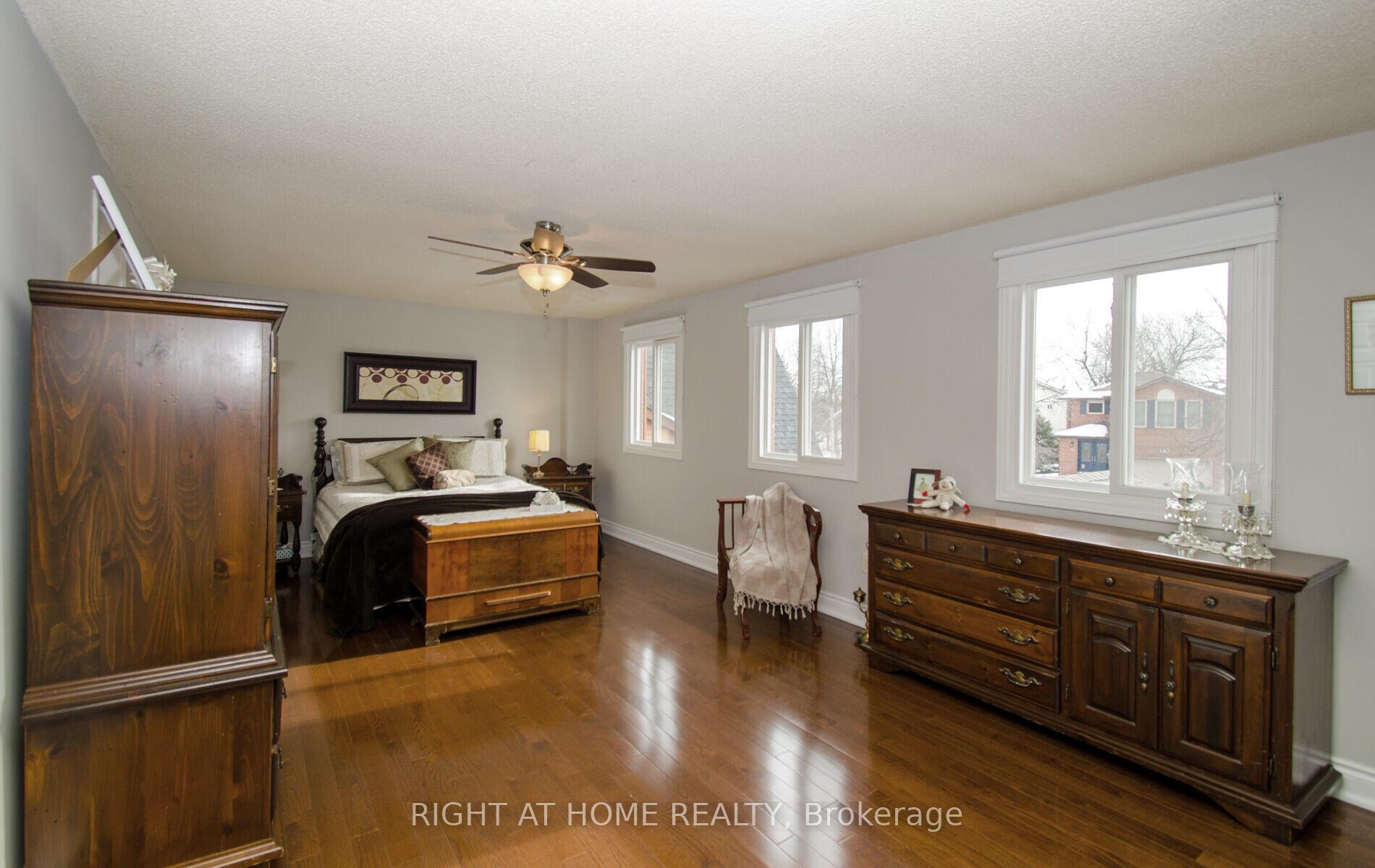 Photo 6 of 54 Ferguson Place, Brampton, Fletcher's West — HOMEH