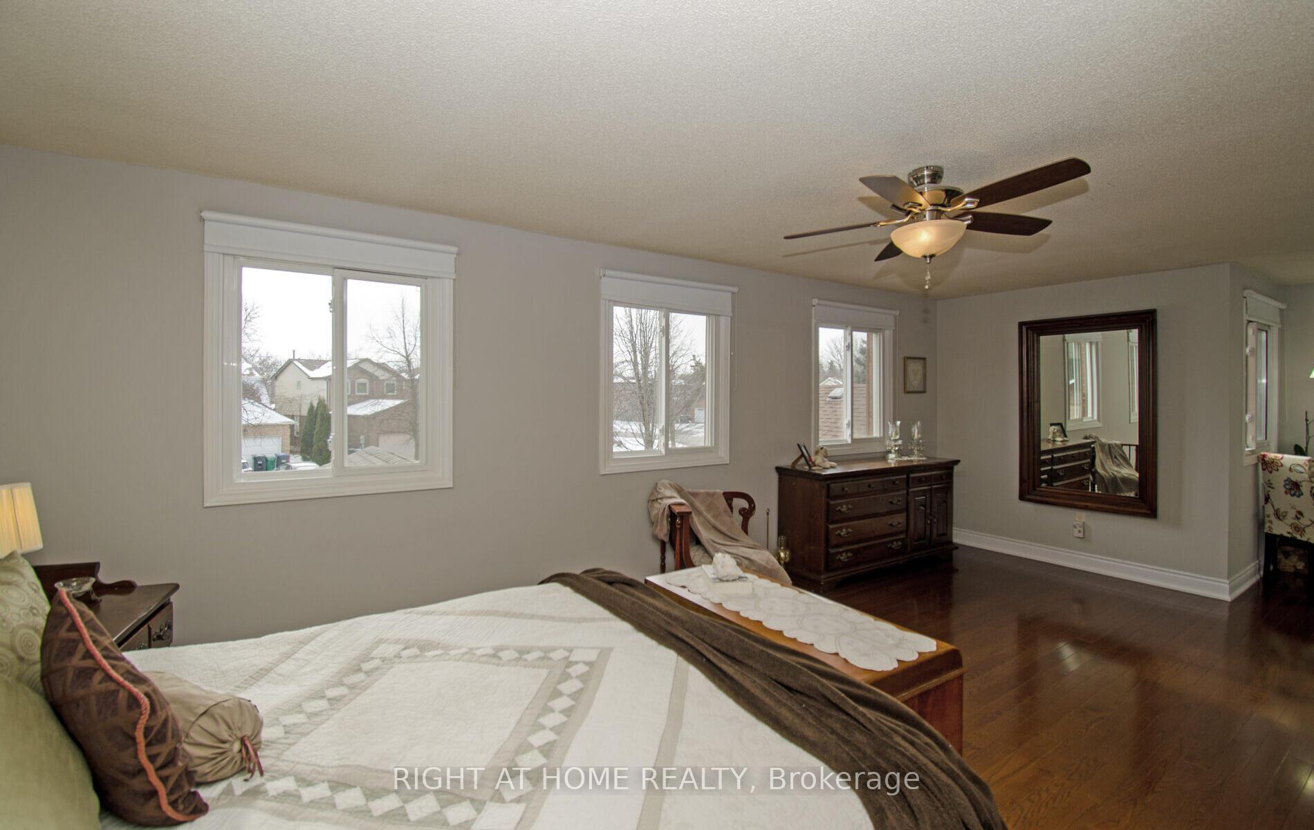 Photo 27 of 54 Ferguson Place, Brampton, Fletcher's West — HOMEH