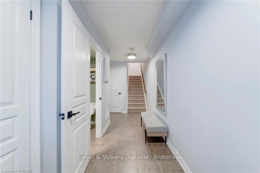 Photo 5 of 45 Nisbet Boulevard, Hamilton, Waterdown — HOMEH