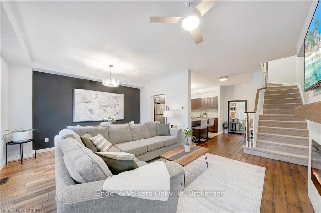 Photo 17 of 45 Nisbet Boulevard, Hamilton, Waterdown — HOMEH