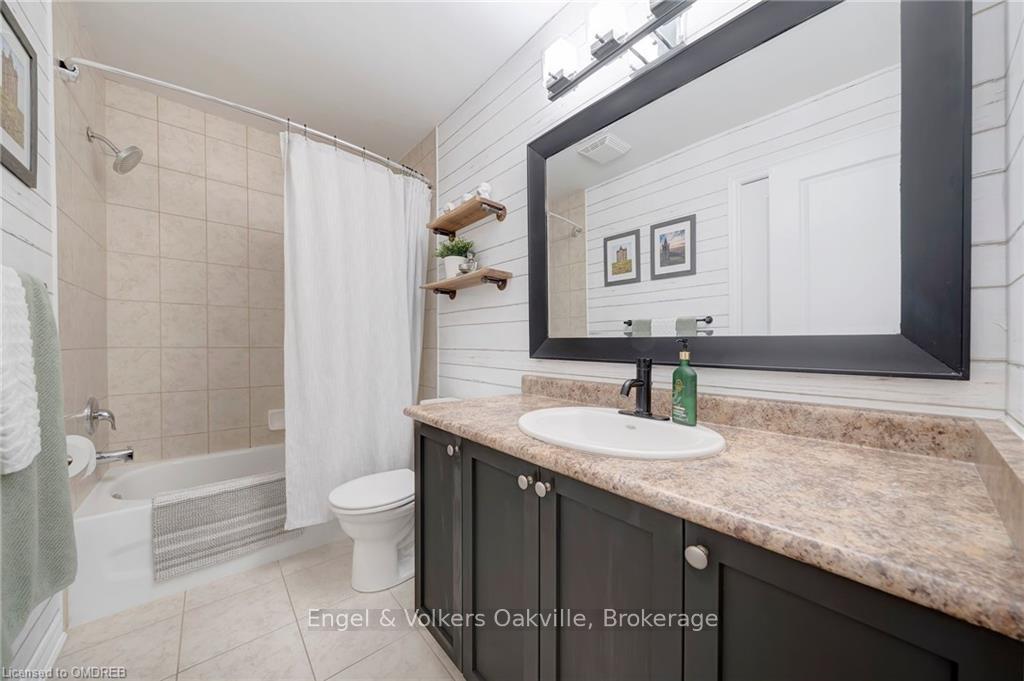 Photo 21 of 45 Nisbet Boulevard, Hamilton, Waterdown — HOMEH