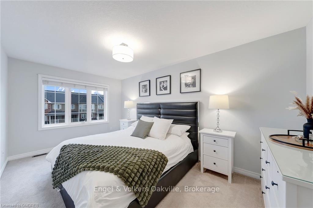 Photo 22 of 45 Nisbet Boulevard, Hamilton, Waterdown — HOMEH