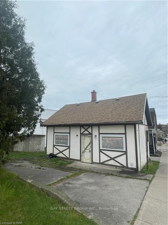 Photo 4 of 161 Queenston Street, St. Catharines, E. Chester — HOMEH