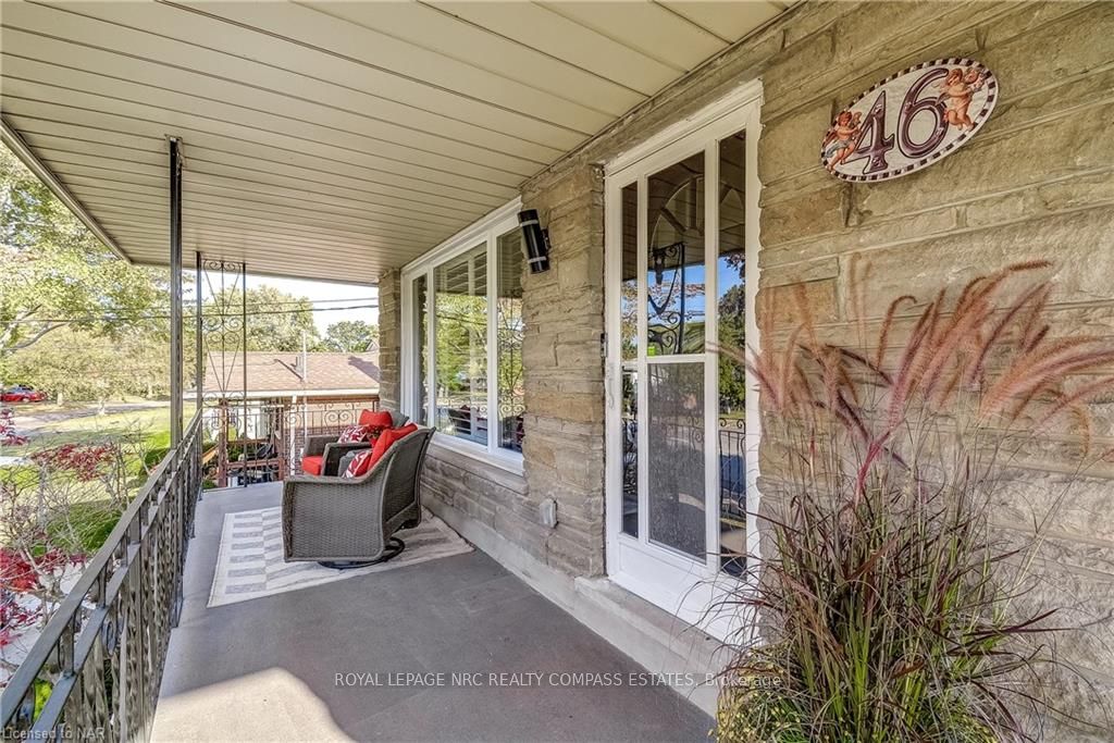 Photo 4 of 46 Bendingroad Crescent, St. Catharines, Lakeport — HOMEH