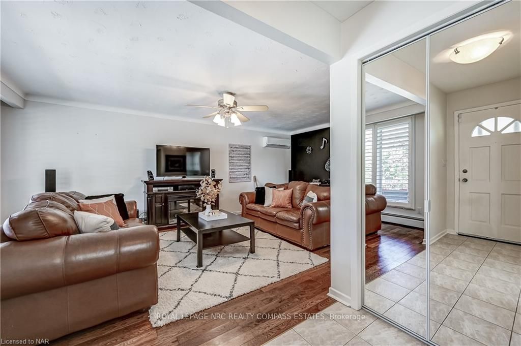 Photo 5 of 46 Bendingroad Crescent, St. Catharines, Lakeport — HOMEH