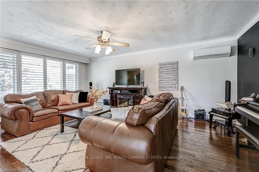 Photo 8 of 46 Bendingroad Crescent, St. Catharines, Lakeport — HOMEH