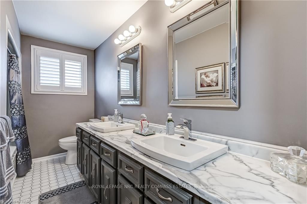 Photo 14 of 46 Bendingroad Crescent, St. Catharines, Lakeport — HOMEH
