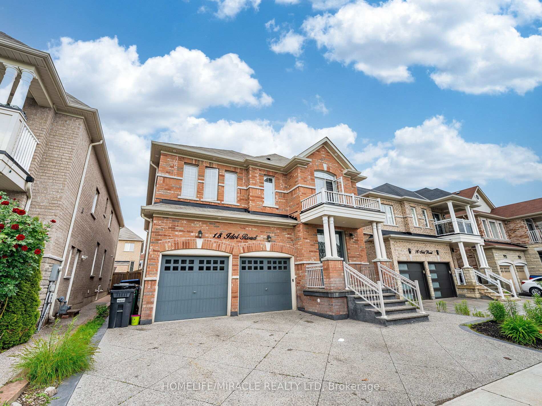 Photo 2 of 18 Idol Road, Brampton, Credit Valley — HOMEH