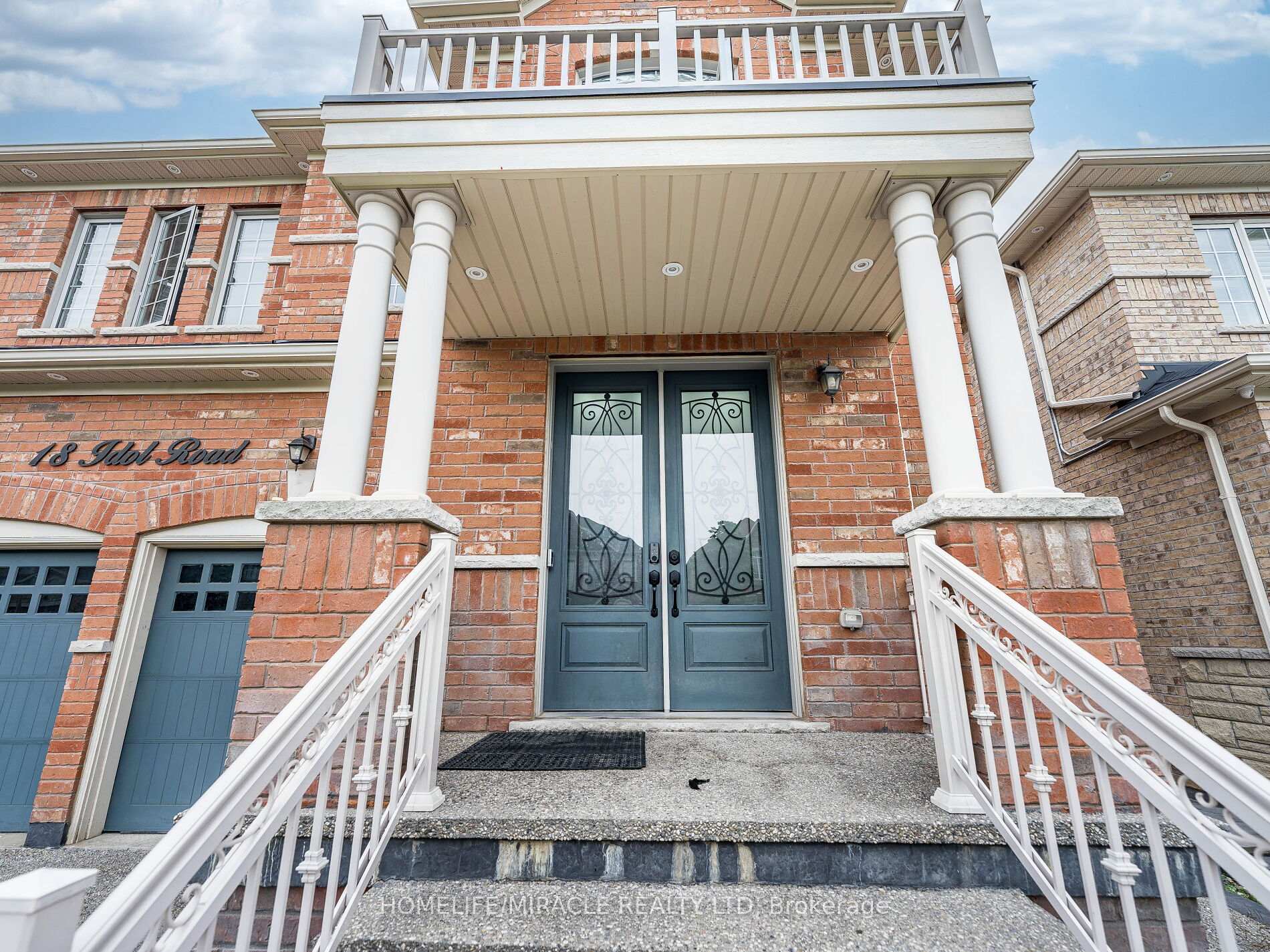 Photo 5 of 18 Idol Road, Brampton, Credit Valley — HOMEH
