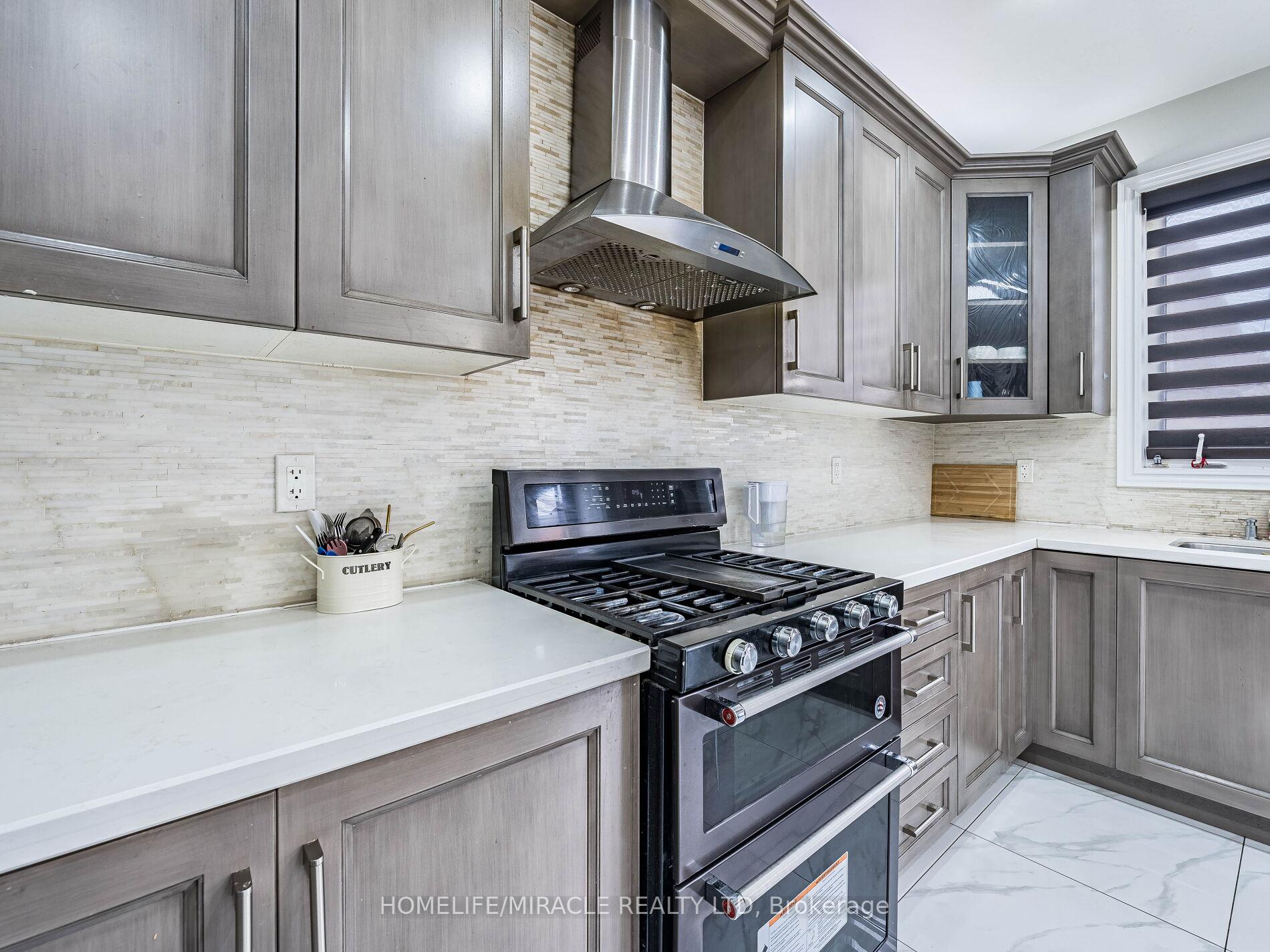 Photo 21 of 18 Idol Road, Brampton, Credit Valley — HOMEH