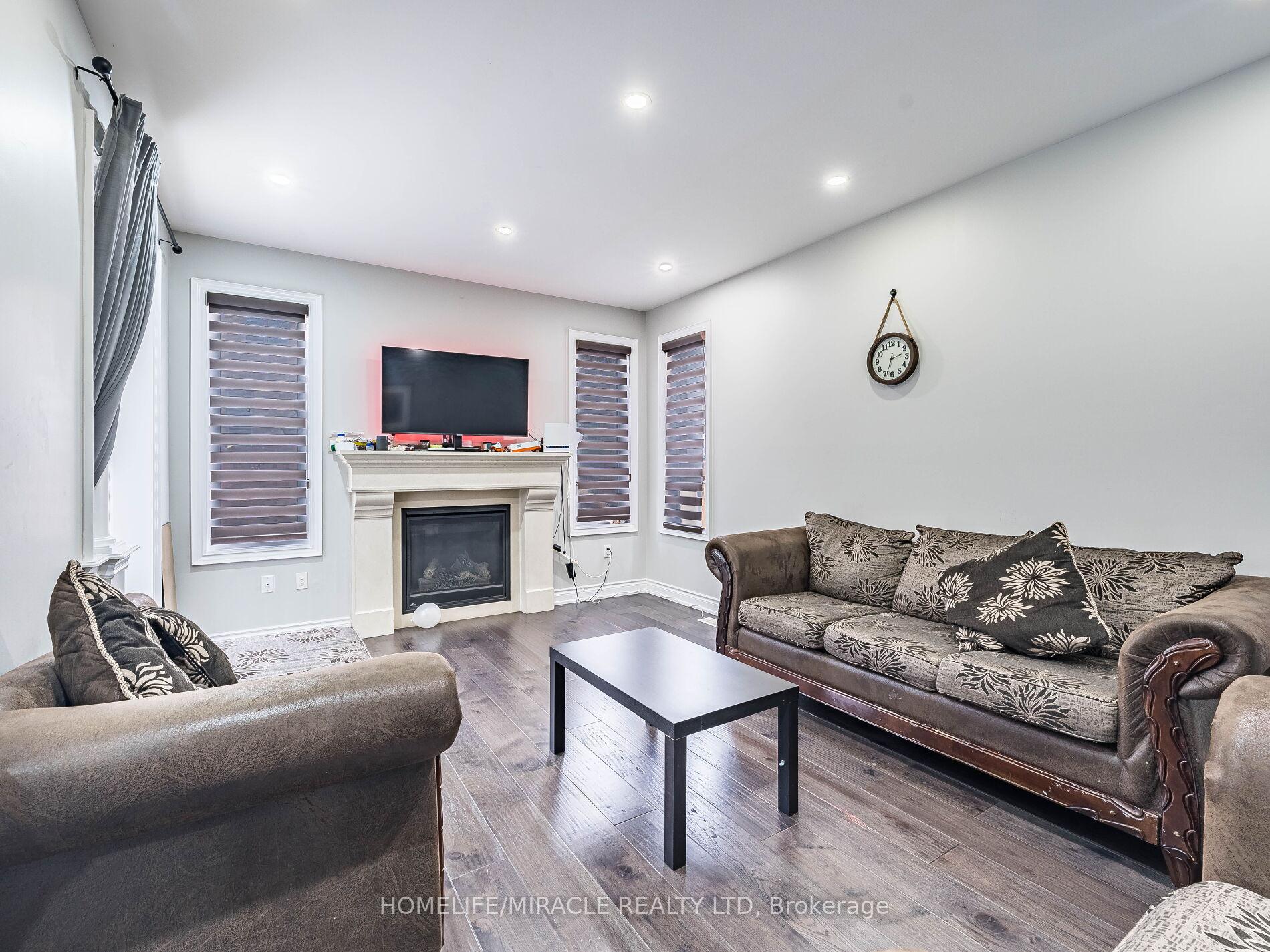Photo 19 of 18 Idol Road, Brampton, Credit Valley — HOMEH