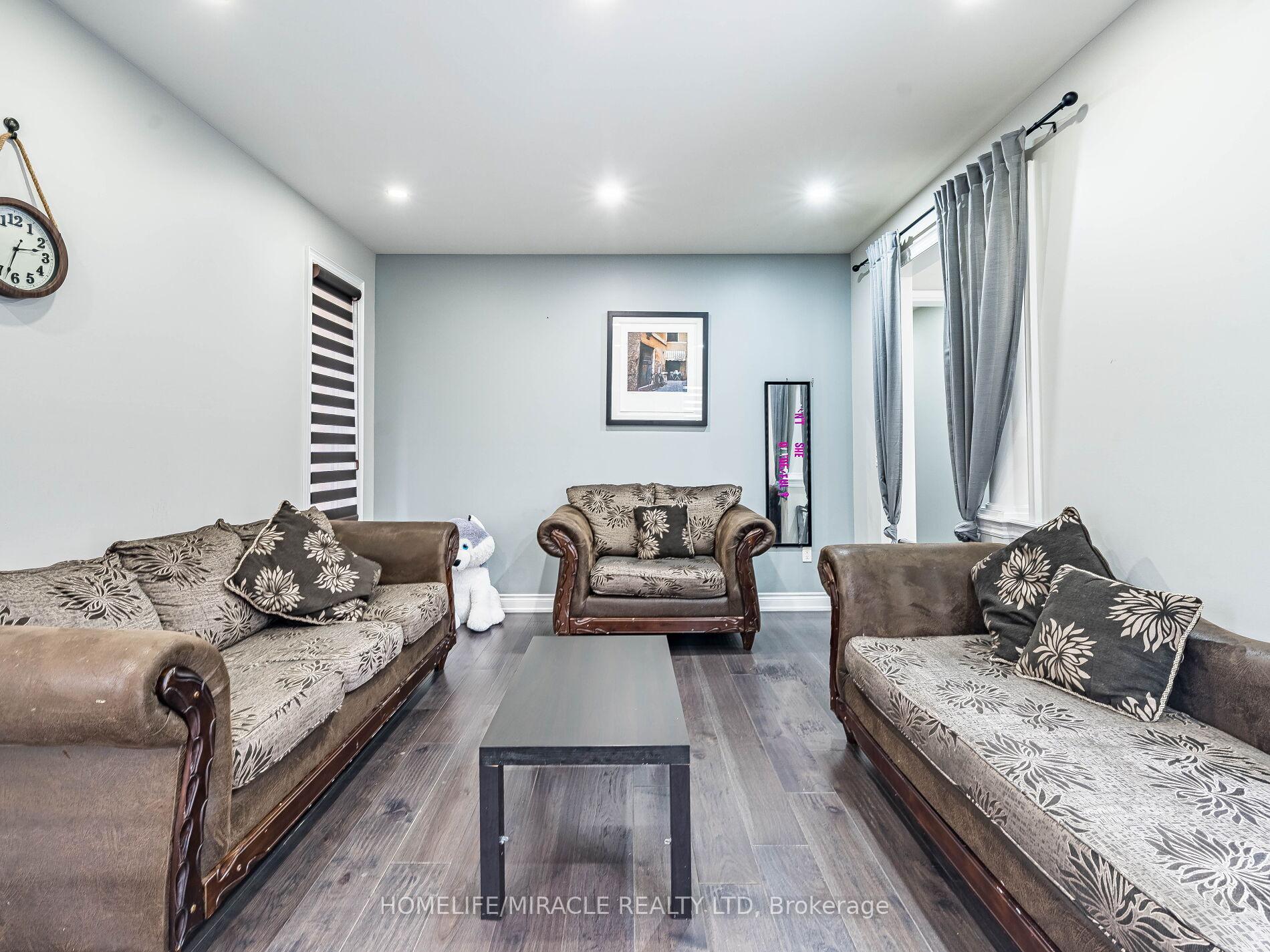 Photo 6 of 18 Idol Road, Brampton, Credit Valley — HOMEH