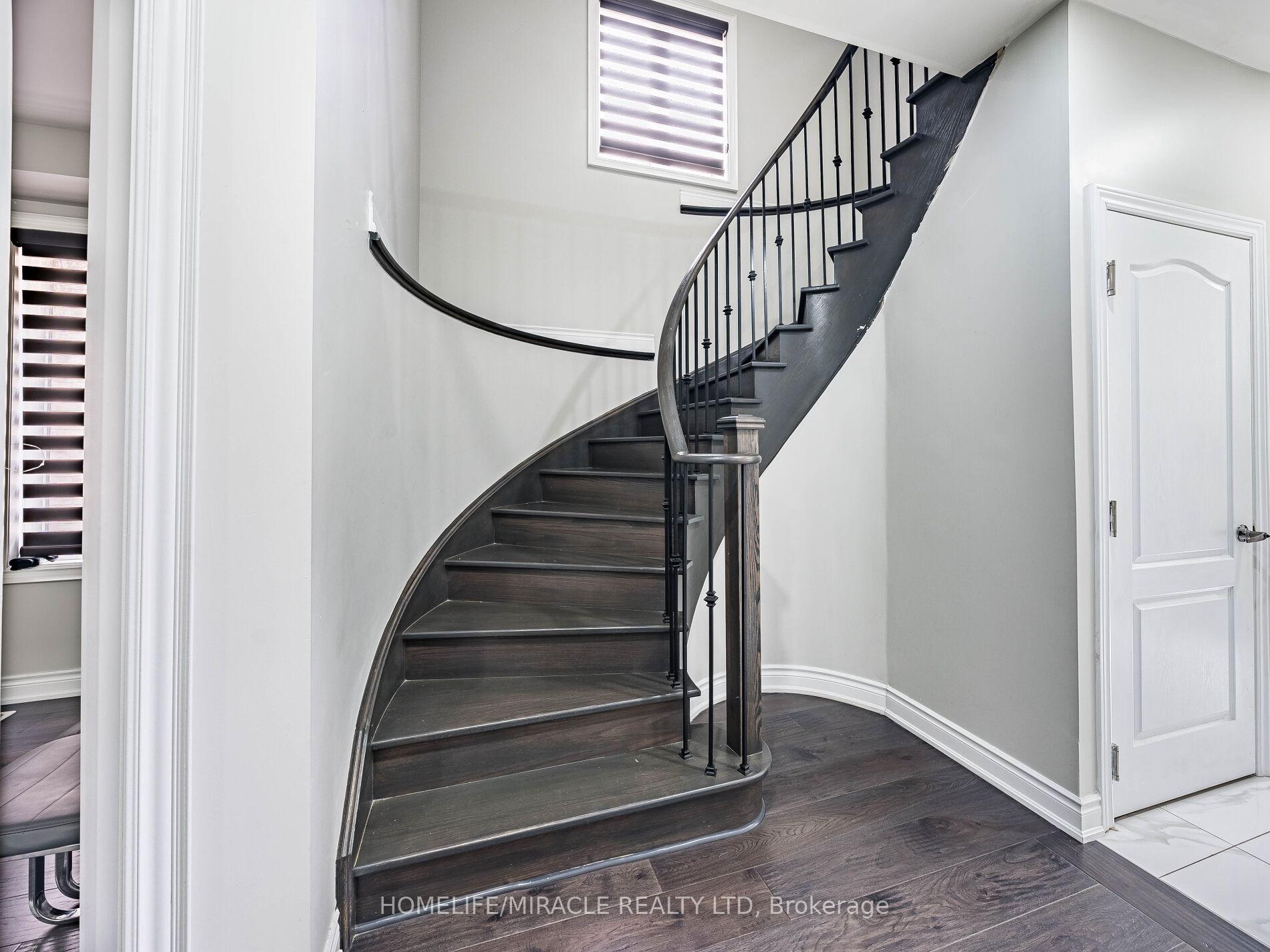Photo 13 of 18 Idol Road, Brampton, Credit Valley — HOMEH
