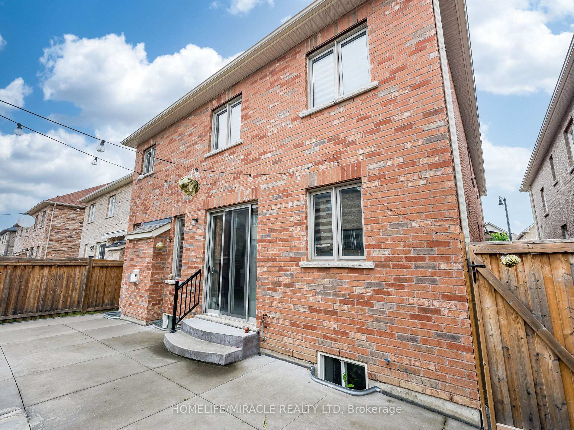 Photo 27 of 18 Idol Road, Brampton, Credit Valley — HOMEH