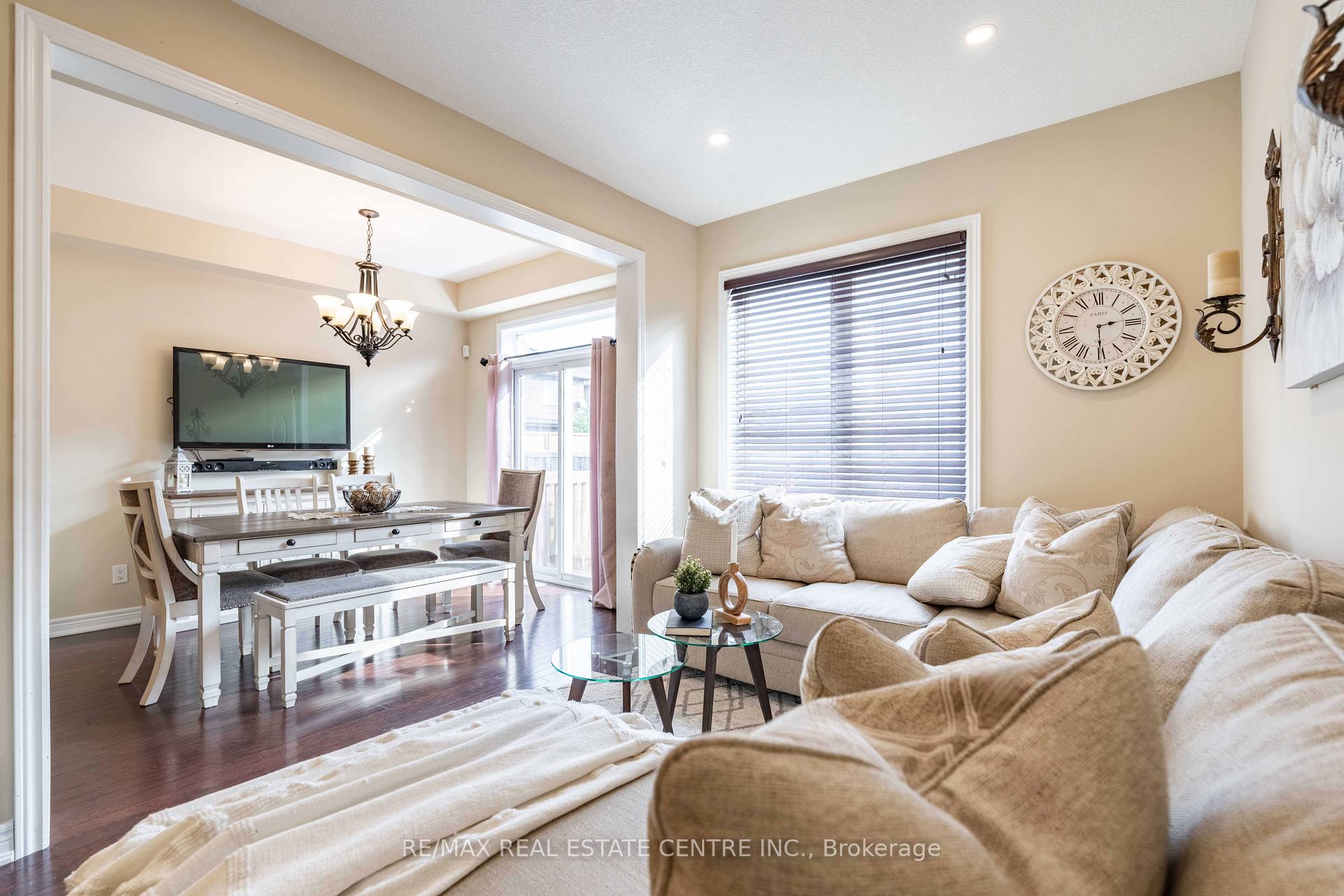 Photo 16 of Unit 10, 45 Seabreeze Crescent, Hamilton, Lakeshore — HOMEH