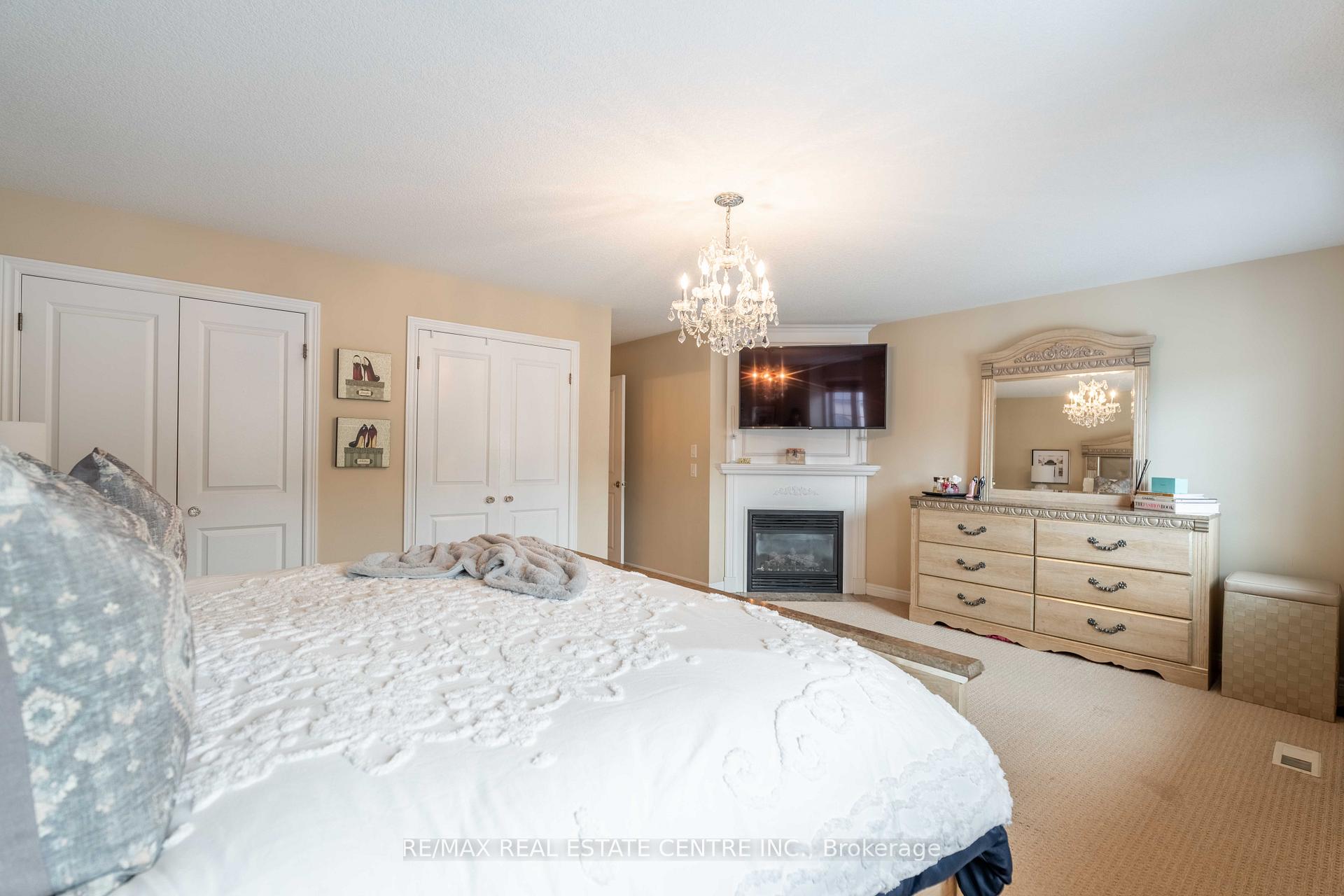 Photo 23 of Unit 10, 45 Seabreeze Crescent, Hamilton, Lakeshore — HOMEH