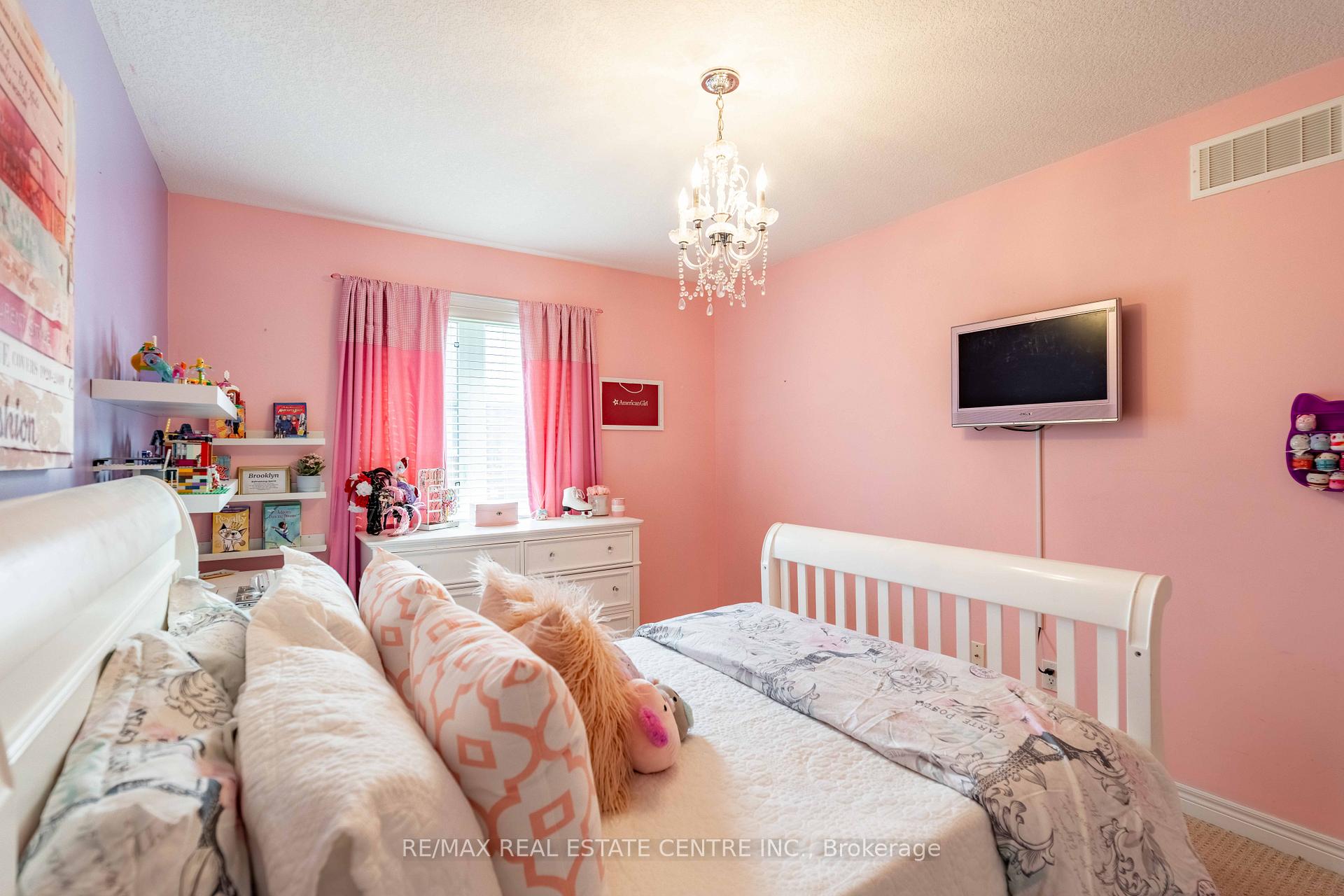 Photo 31 of Unit 10, 45 Seabreeze Crescent, Hamilton, Lakeshore — HOMEH