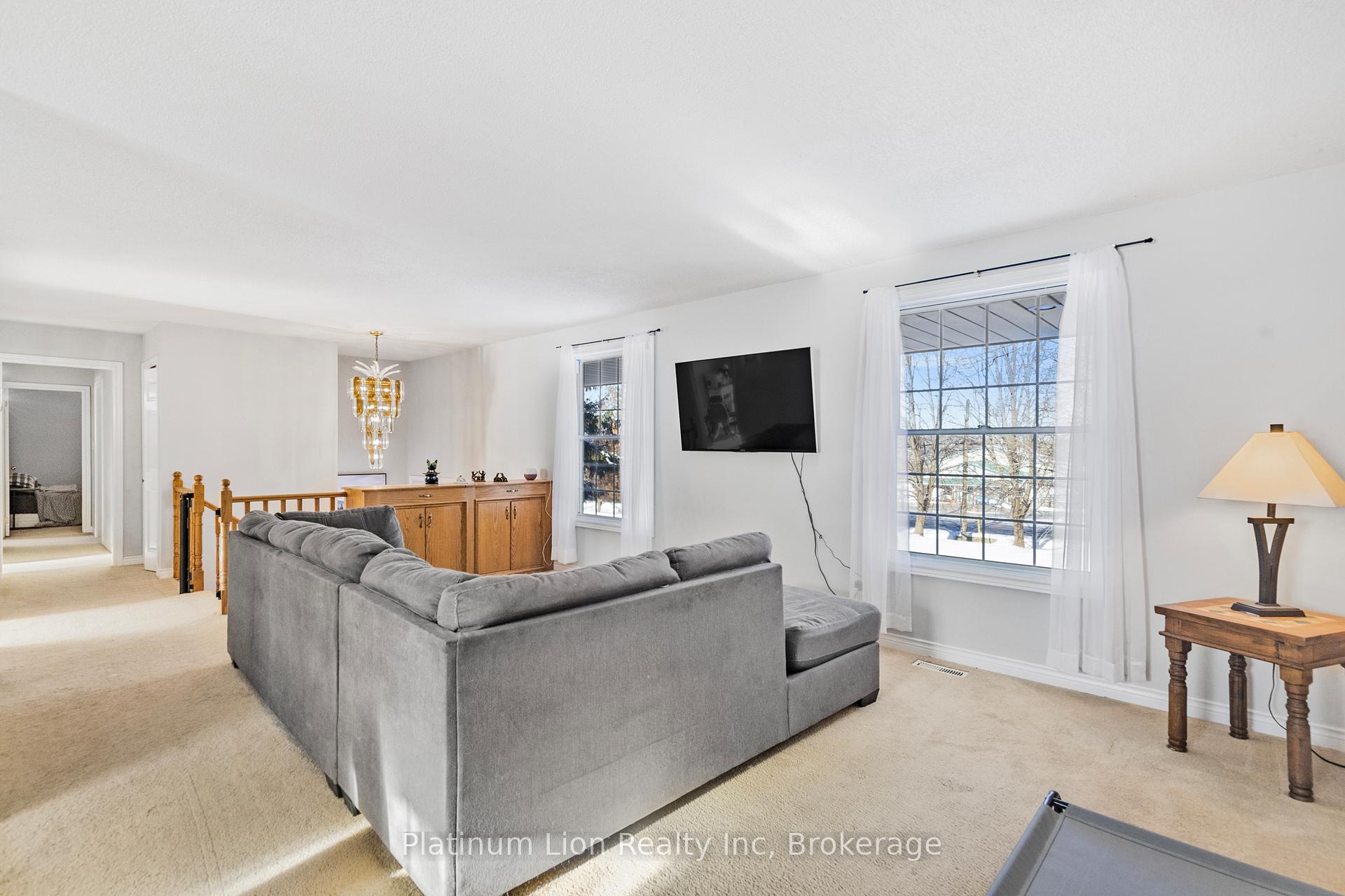 Photo 8 of 231 Freelton Road, Hamilton, Freelton — HOMEH