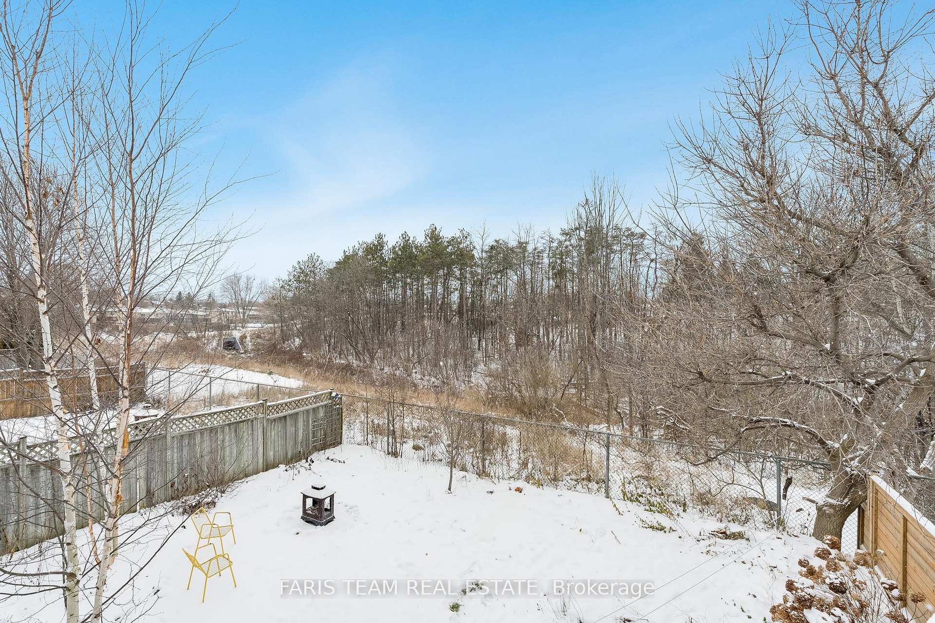 Photo 5 of 220 Lillian Crescent, Barrie, Sunnidale — HOMEH