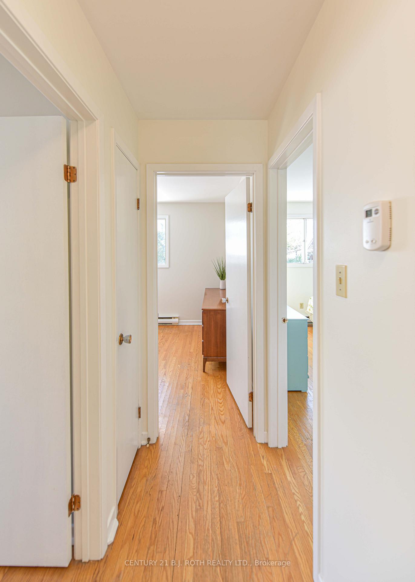 Photo 10 of 37 Davies Crescent, Barrie, Grove East — HOMEH