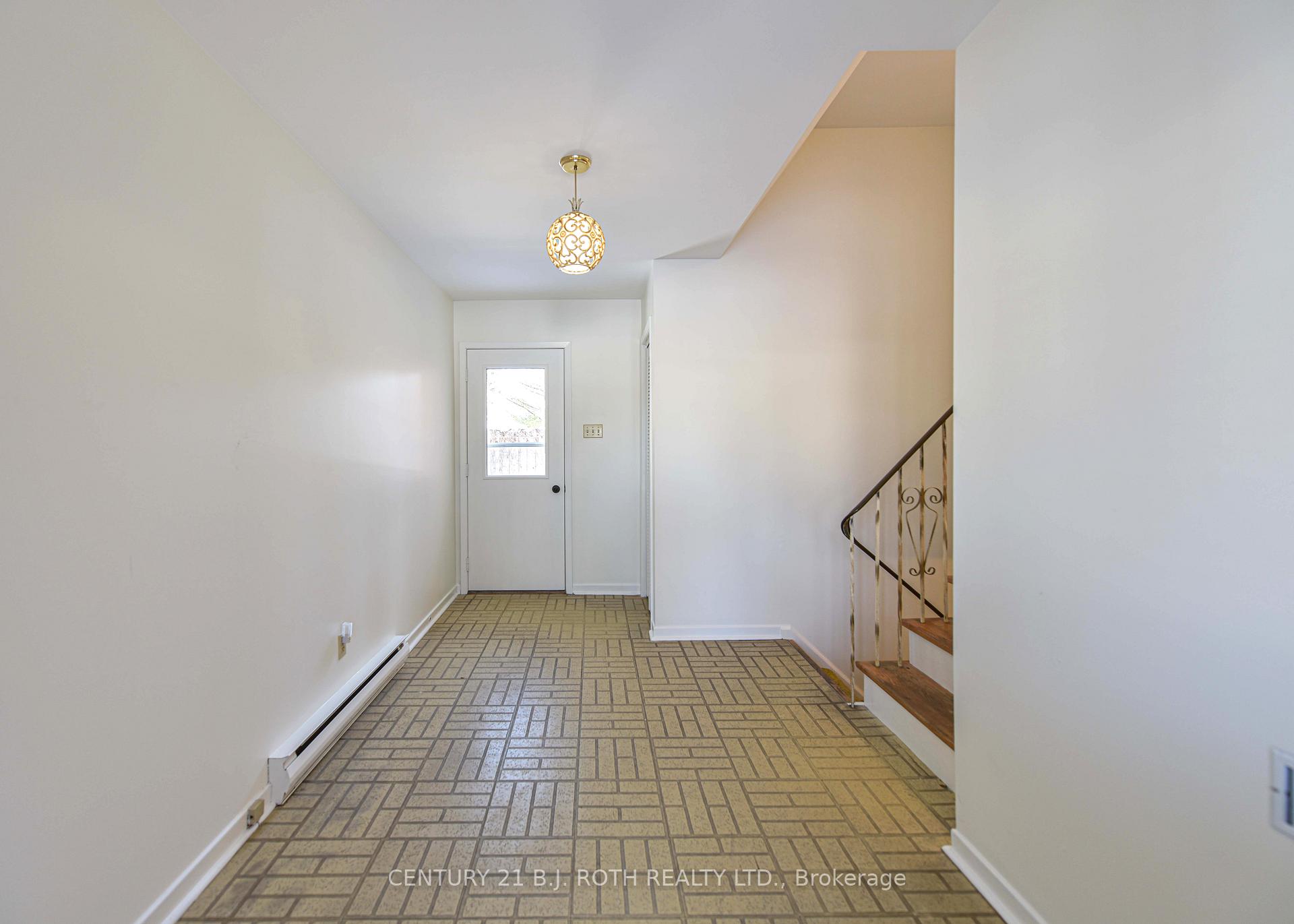 Photo 18 of 37 Davies Crescent, Barrie, Grove East — HOMEH