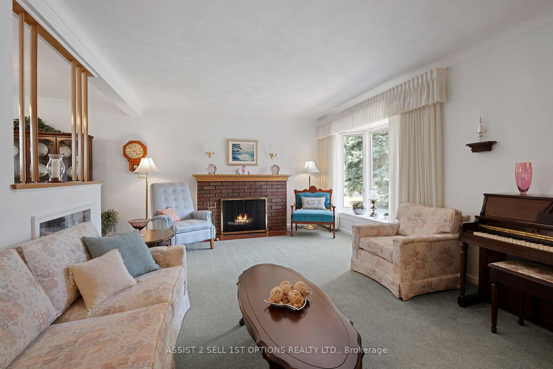 Photo 4 of 1155 Cline Crescent, Ottawa, Bel Air Heights — HOMEH