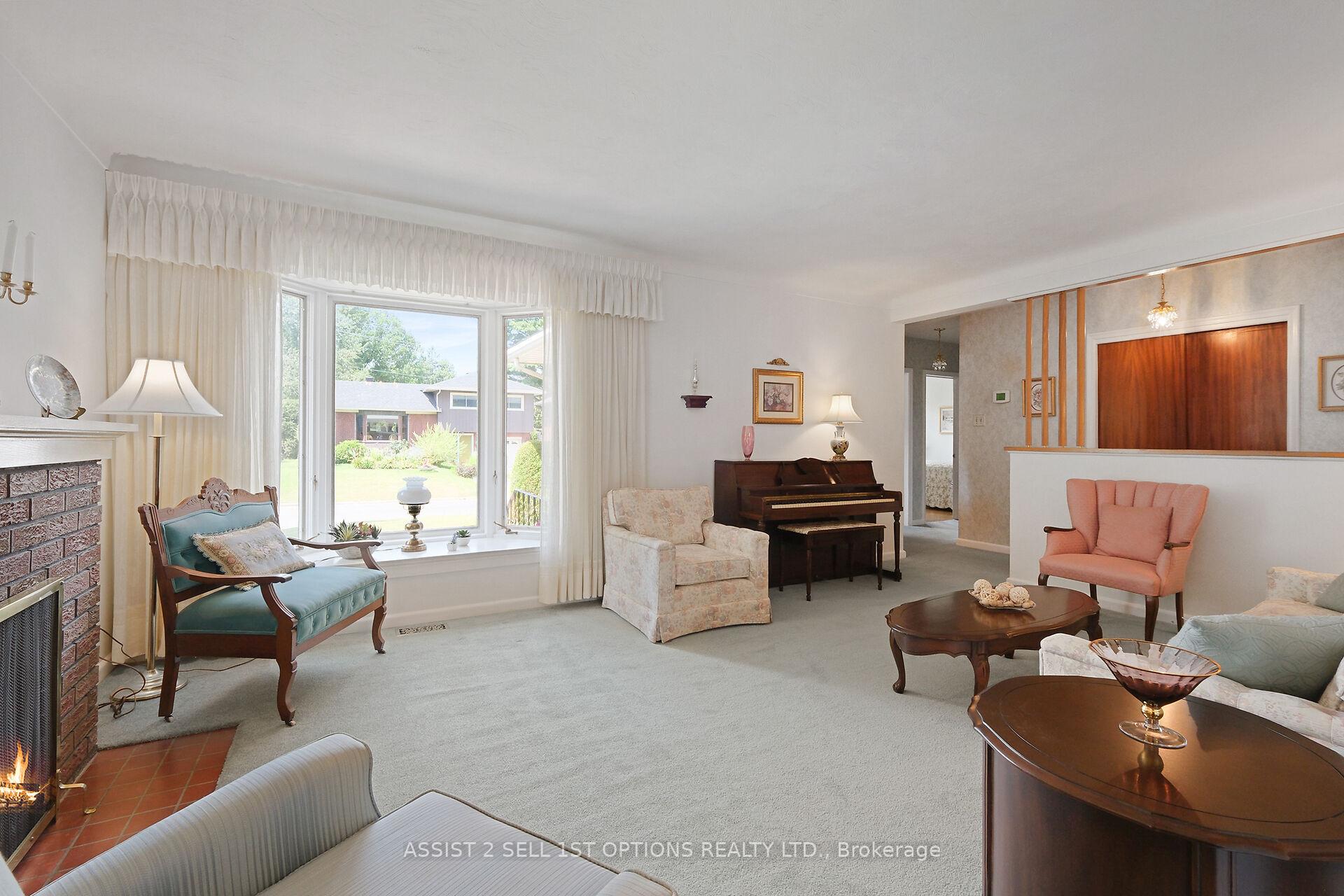 Photo 6 of 1155 Cline Crescent, Ottawa, Bel Air Heights — HOMEH