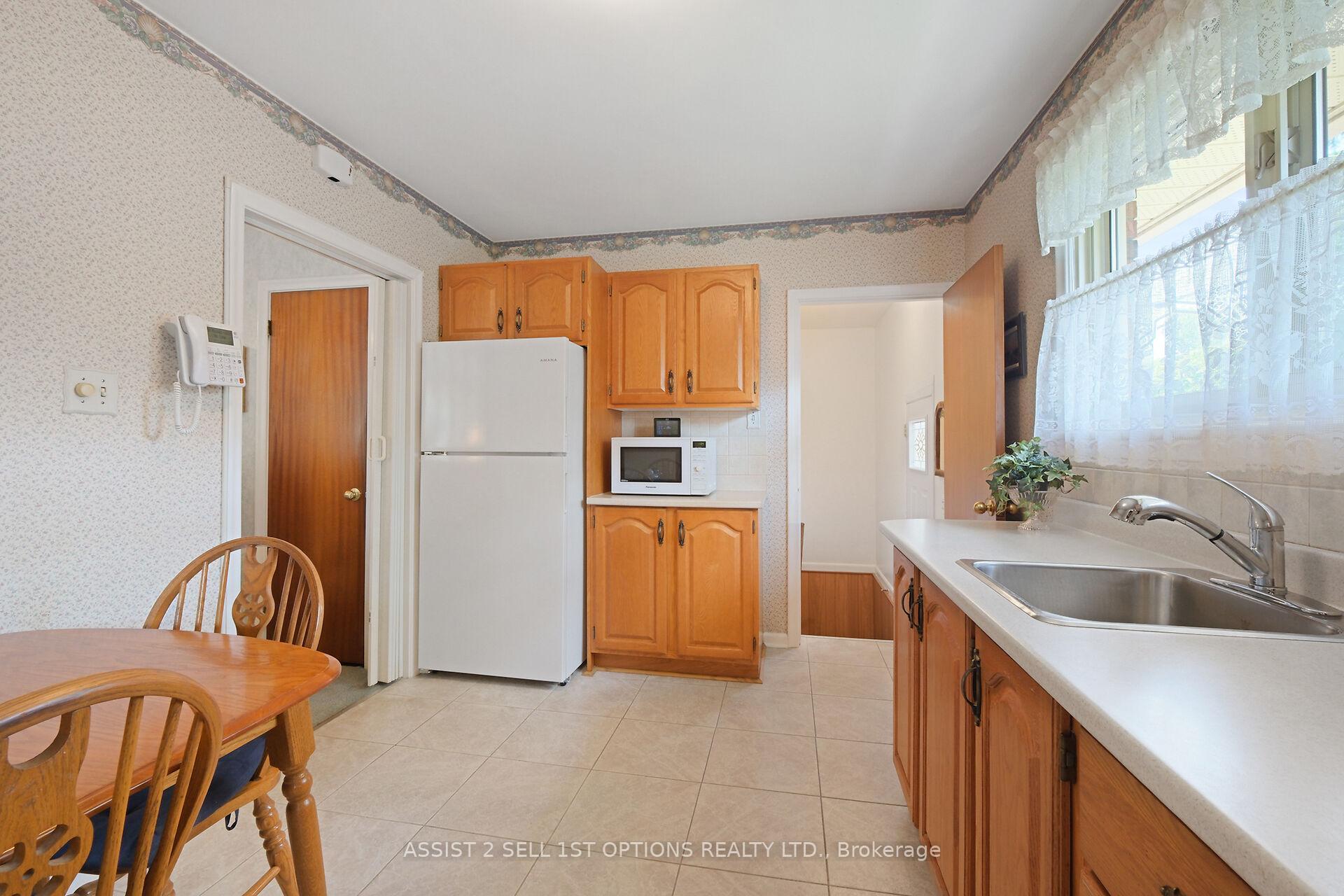 Photo 10 of 1155 Cline Crescent, Ottawa, Bel Air Heights — HOMEH