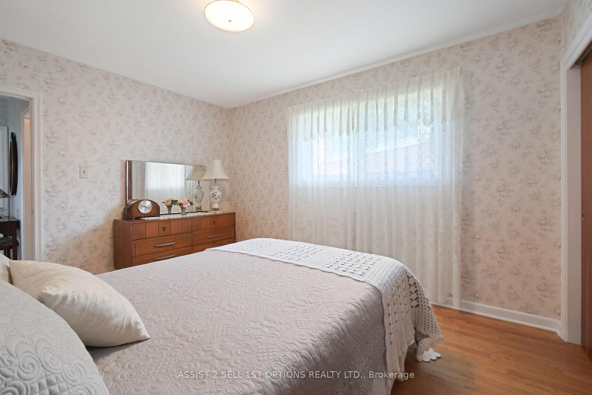 Photo 17 of 1155 Cline Crescent, Ottawa, Bel Air Heights — HOMEH