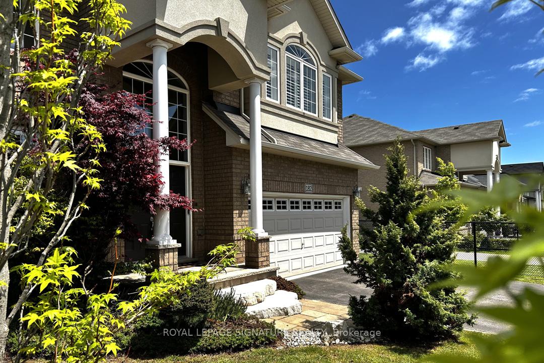 Photo 3 of 182 Painter Terrace, Hamilton, Waterdown — HOMEH