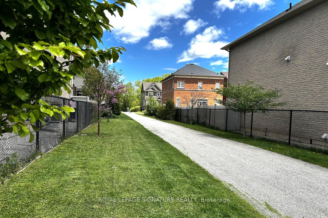 Photo 47 of 182 Painter Terrace, Hamilton, Waterdown — HOMEH