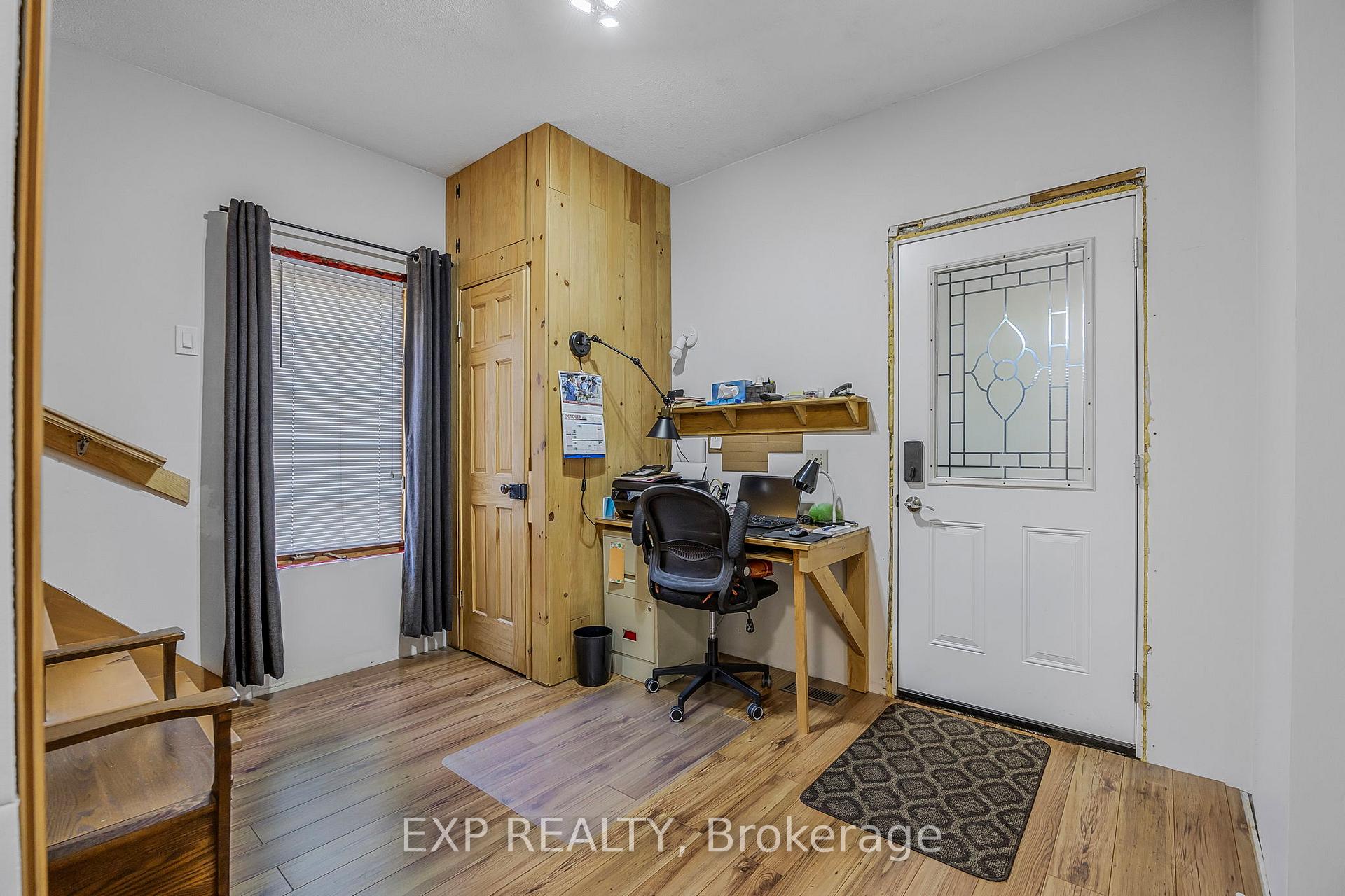 Photo 10 of 18 Frances Street, Barrie, Queen's Park — HOMEH